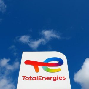 TotalEnergie: «Φωτιά» στη Μέση Ανατολή απο τις μαζικές αγορές πετρελαίου