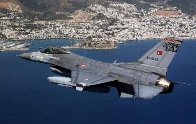 Mass violations by Turkish warplanes in eastern Aegean amid peak summer season