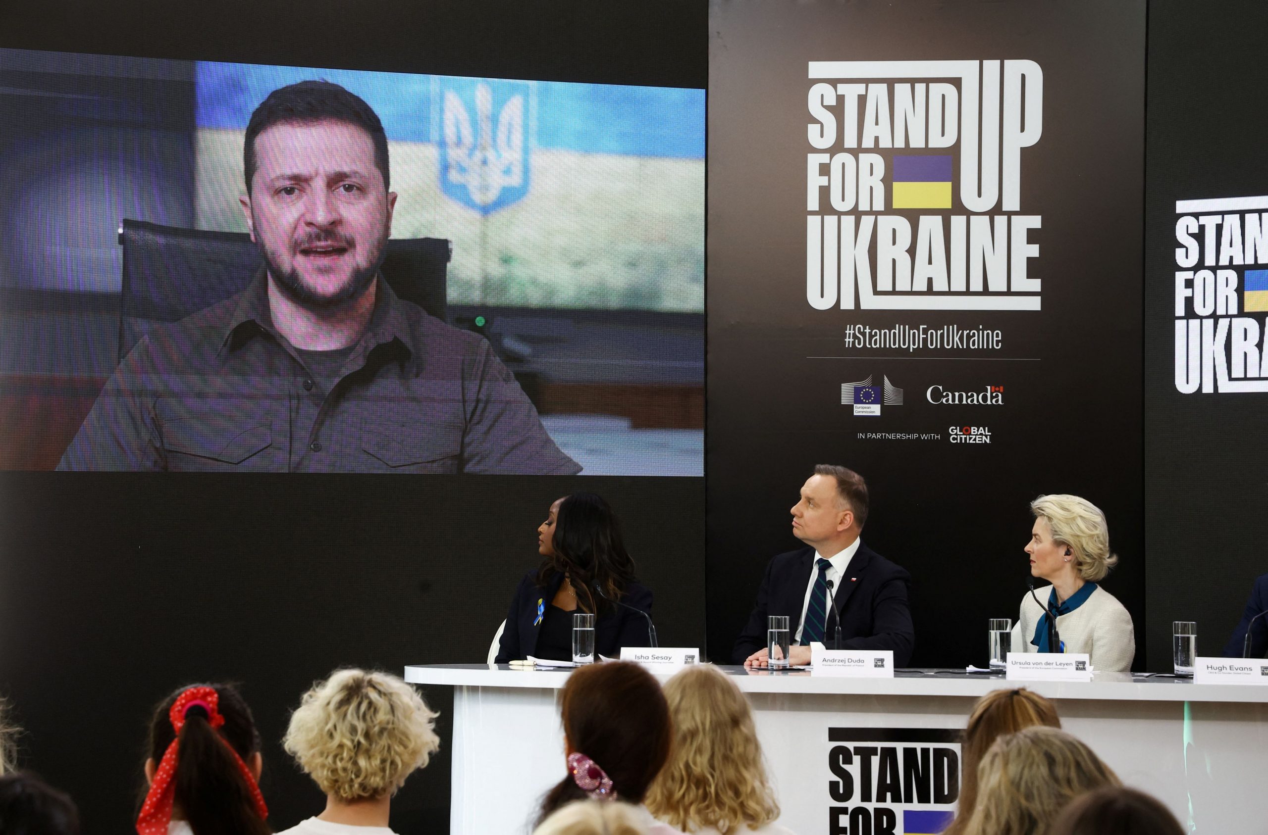 Ουκρανία: H EE προσφέρει 1 δισ. ευρώ για την υποστήριξη των προσφύγων