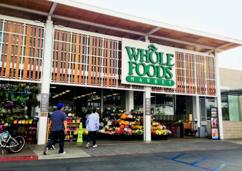 Amazon: Βάζει λουκέτο σε καταστήματα της αλυσίδας Whole Foods