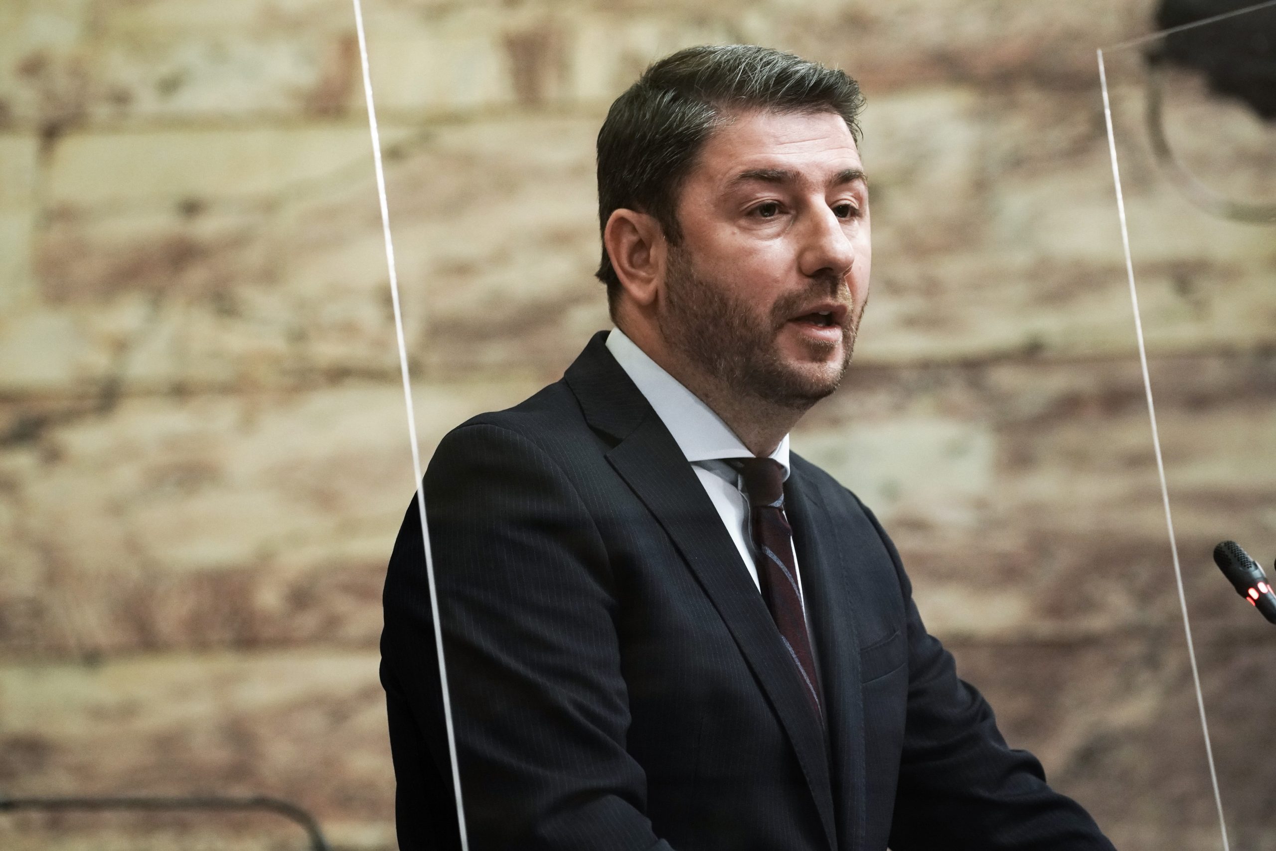 PASOK leader Androulakis demands PM disclose reason why intelligence agency wiretapped his mobile phone