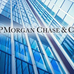JP Morgan: Αισιόδοξη για τα ελληνικά ομόλογα – Δεν συστήνει trade ακόμη