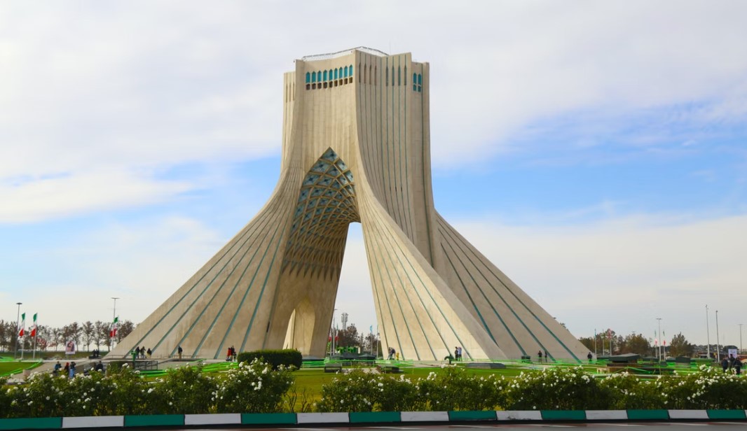 Ρωσία – Ιράν: Η αμερικανική πίεση φέρνει πιο κοντά Μόσχα και Τεχεράνη