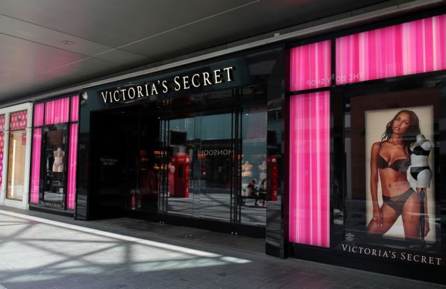 Victoria’s Secret: Η διάσημη φίρμα αναγκάστηκε να αναλάβει την οικονομική ευθύνη για το λουκέτο βιοτεχνίας-φασόν στην Ταϊλάνδη