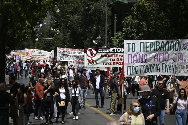 Πρωτομαγιά: Πλήθος κόσμου στις απεργιακές συγκεντρώσεις στην Αθήνα