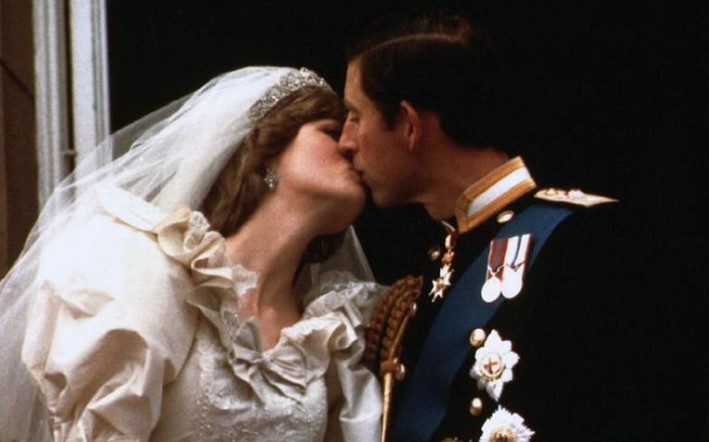 Πλατινένιος Ιωβηλαίος: Η μεγαλύτερη έκθεση με τιάρες ανοίγει το Σάββατο τις πύλες του στο Λονδίνο – Κορυφαίο κομμάτι η γαμήλια τιάρα της Νταϊάνα