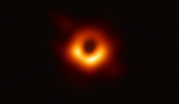 Γαλαξίας: «Έρχονται» επαναστατικές εικόνες της μαύρης τρύπας στο κέντρο του