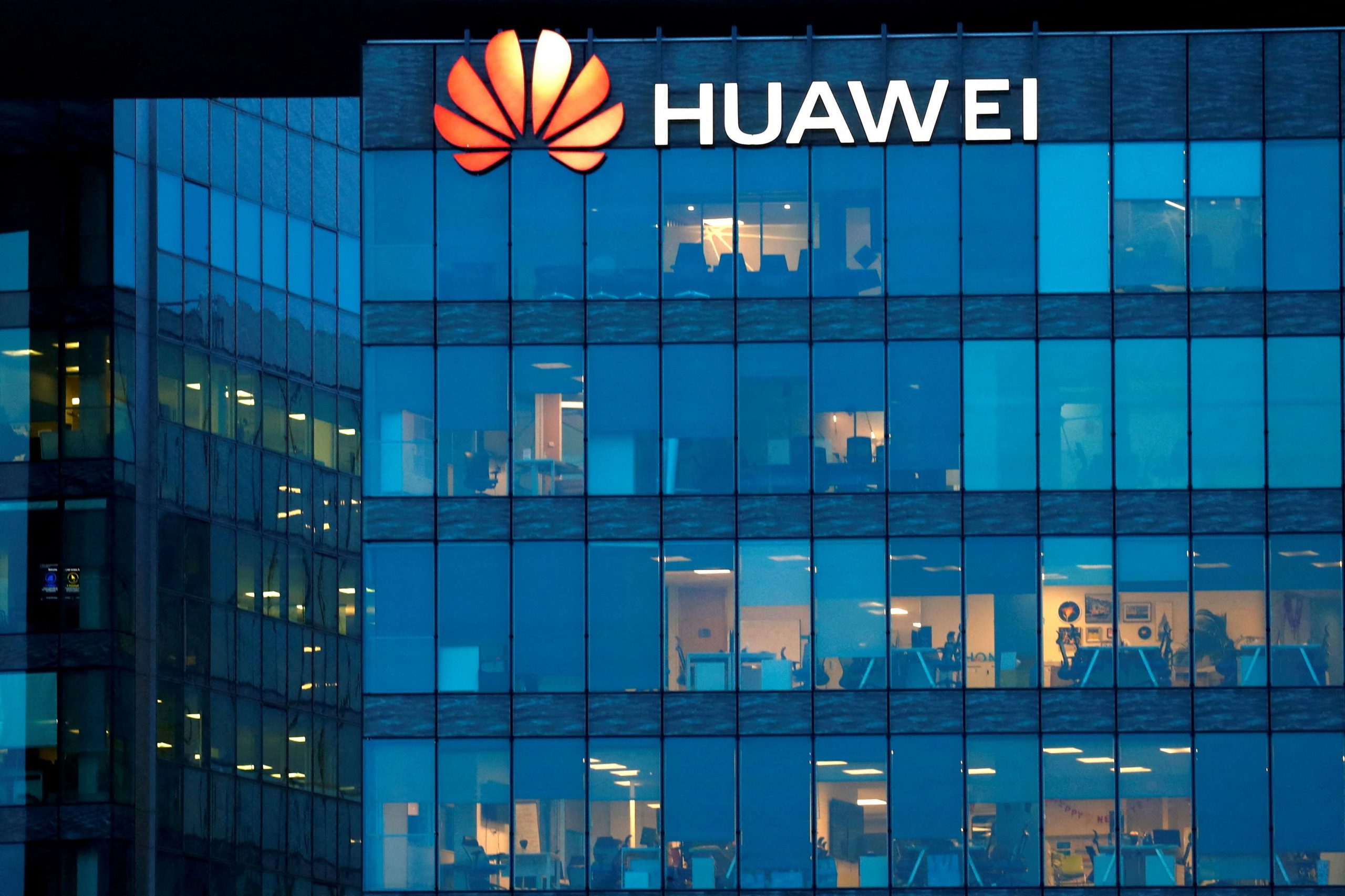 Καναδάς: «Μπλόκο» σε Huawei και ZTE για το 5G