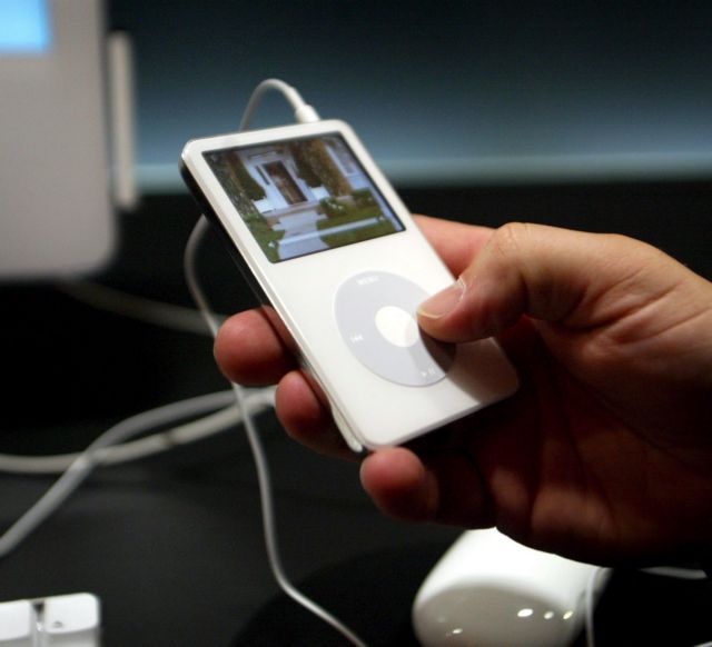 H Apple βάζει τέλος στα iPod – Μήπως, όμως, να το ξανασκεφτεί;