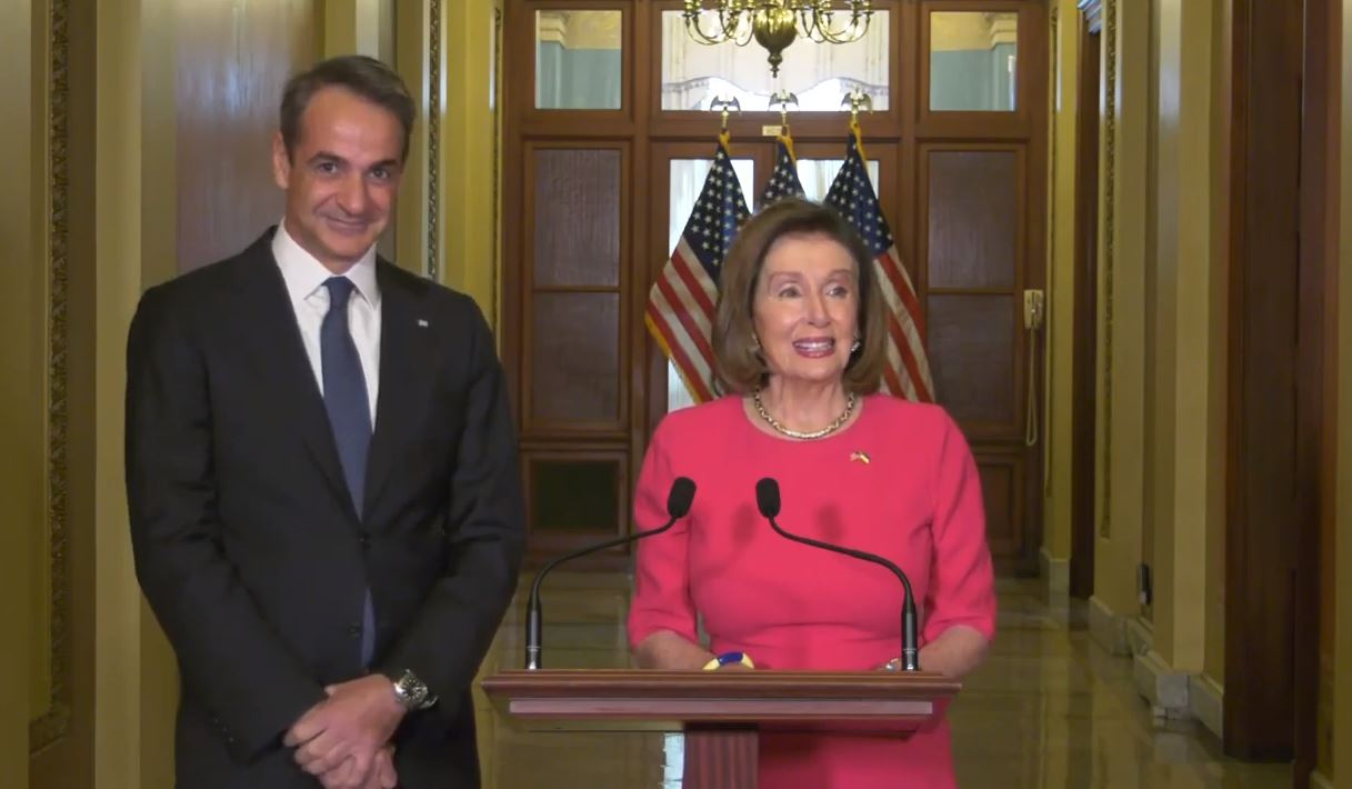 Mitsotakis received by US Speaker Pelosi before historic address to joint session of Congress