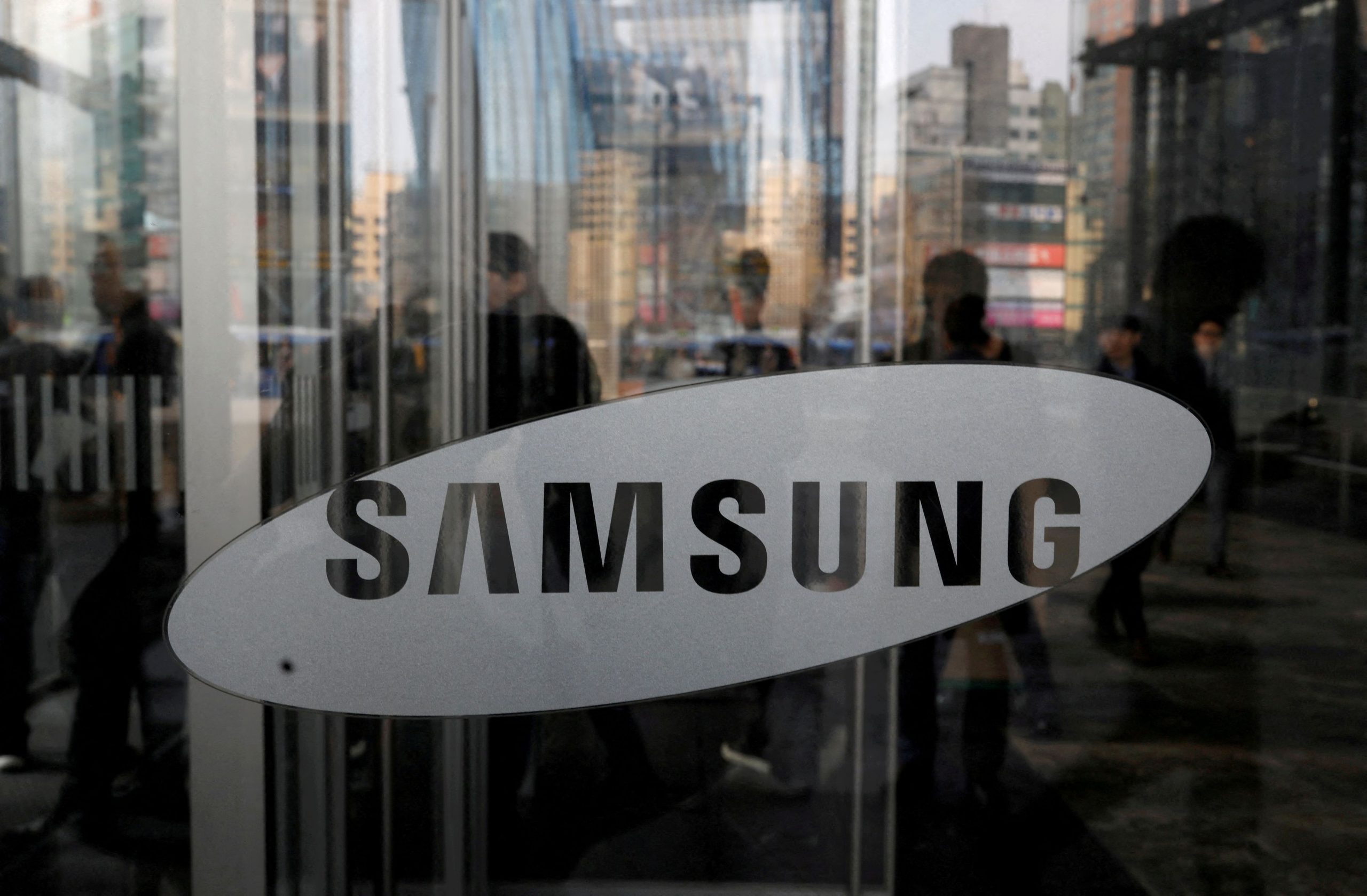 Samsung: Γιγάντια επένδυση 356 δισ. δολαρίων σε στρατηγικούς τομείς