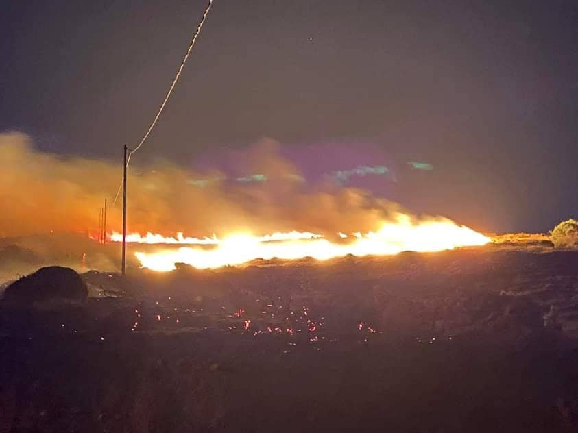 Μεγάλη φωτιά στην Πάρο – Ορατή μέχρι τη Νάξο [Photo/Video]
