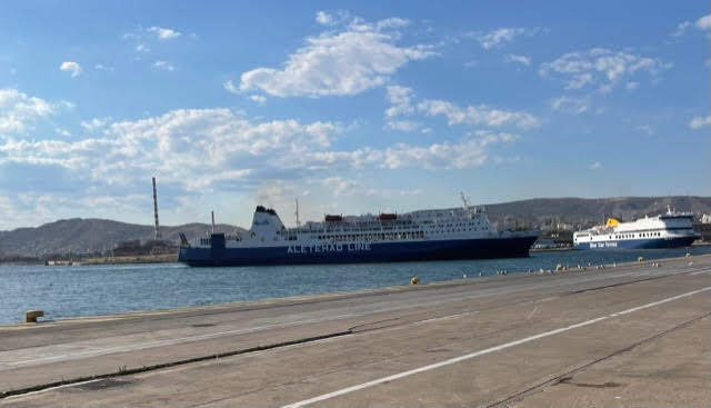Ακτοπλοϊκή σύνδεση Κύπρου – Ελλάδας: Στον Πειραιά το «Daleela», πάνω από 6.000 οι κρατήσεις