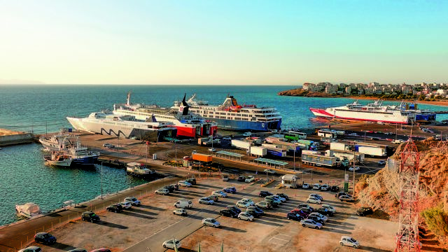 Greek Ports: Increased traffic in Piraeus and Rafina in the first fortnight of July
