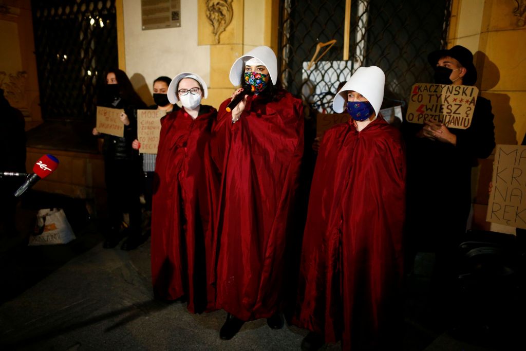 Πολωνία: Η Βουλή απέρριψε πρόταση για χαλάρωση του νόμου που απαγορεύει τις αμβλώσεις