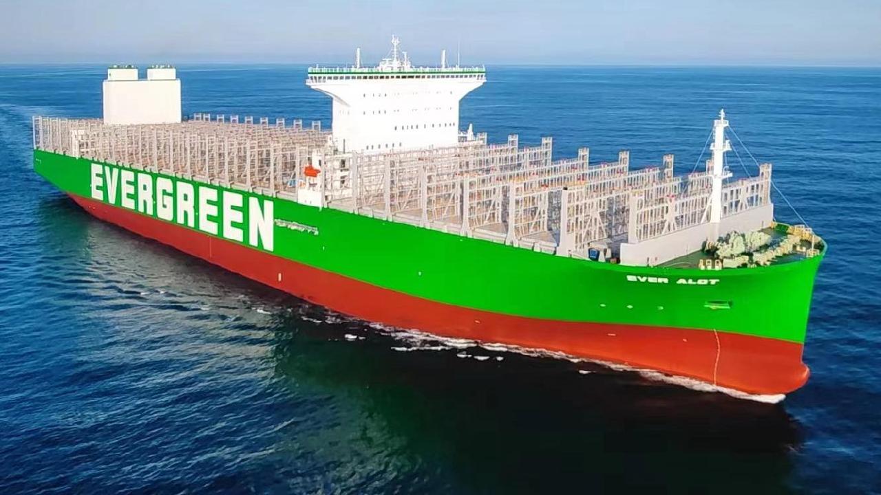 Ever Alot: Παραδόθηκε το μεγαλύτερο containership στον κόσμο