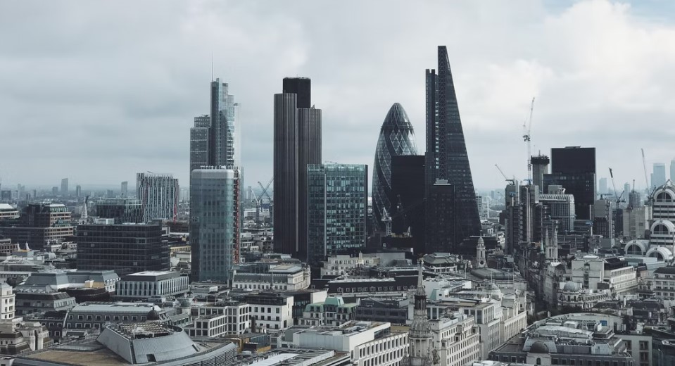 Βρετανία: Σε υψηλό 30 ετών οι αριθμός των κενών γραφείων στο Λονδίνο