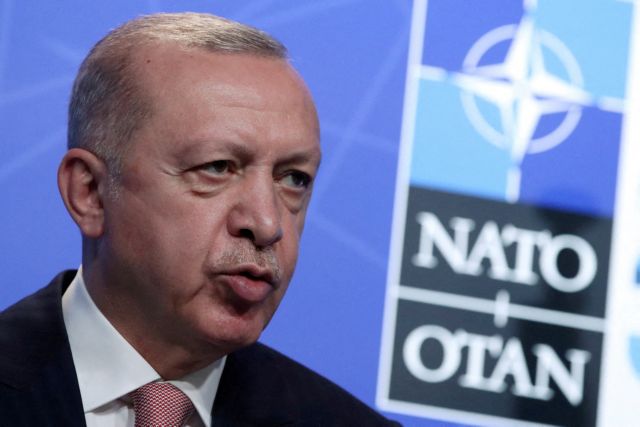 ΝΑΤΟ: «Βαριά σκιά» στη Σύνοδο η απειλή βέτο του Ερντογάν