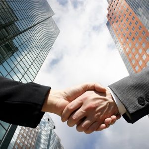 Συγχωνεύσεις-Εξαγορές: Συμφωνίες 2,6 τρισ. δολαρίων έκλεισαν μέχρι τον Ιούλιο