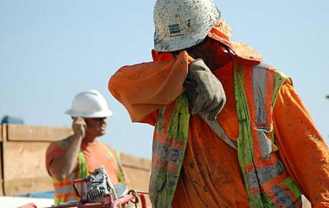 ΓΣΕΕ: Οι υποχρεώσεις των εργοδοτών για την καταπόνηση υπαλλήλων λόγω καύσωνα
