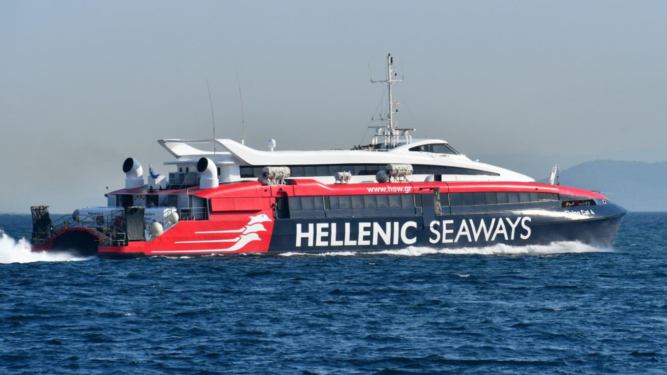 Σαρωνικός: Μηχανική βλάβη σε πλοίο με 206 επιβάτες