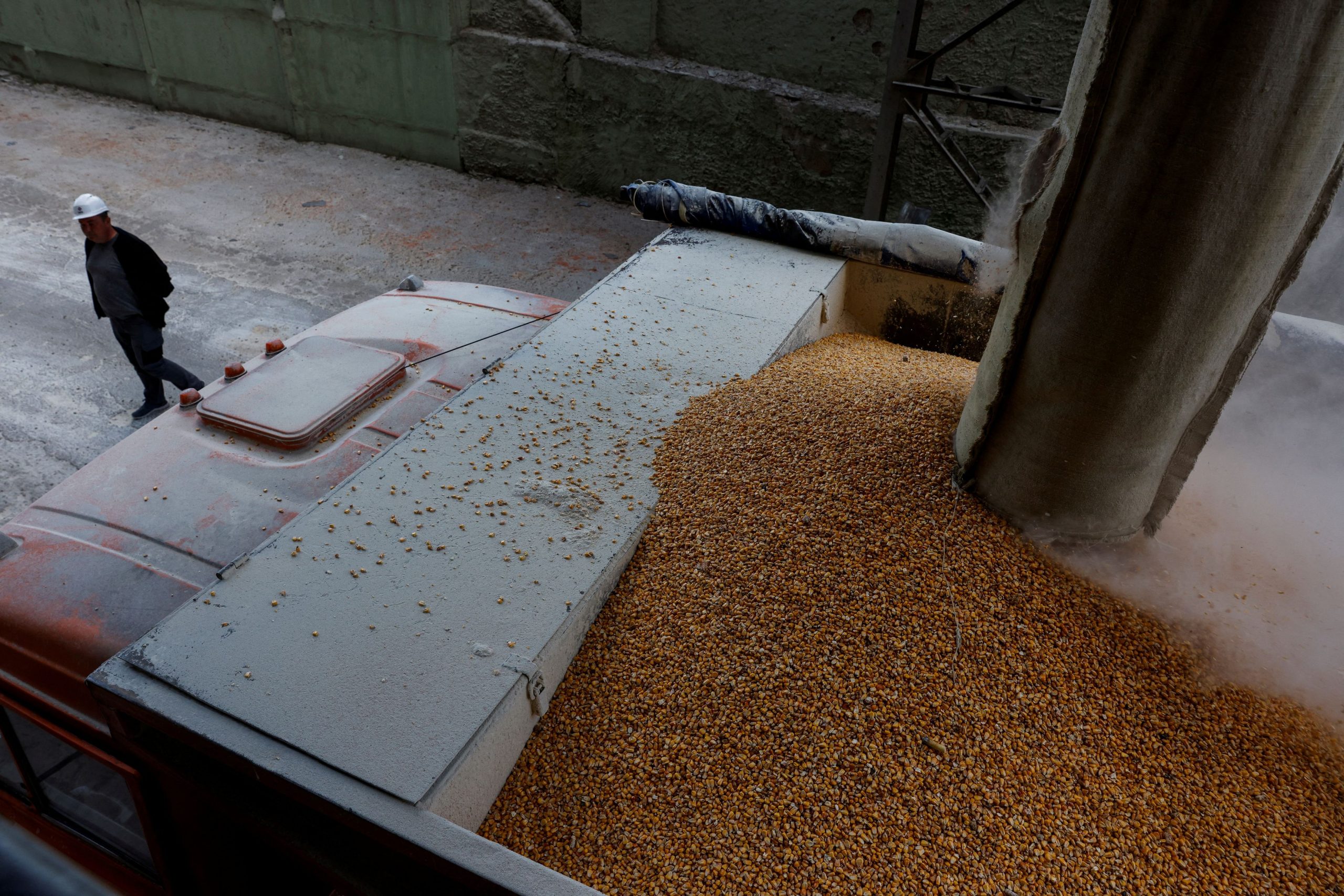 Ουκρανία: Προσωρινά σιλό για τη διευκόλυνση των εξαγωγών σιτηρών ανήγγειλε ο Μπάιντεν