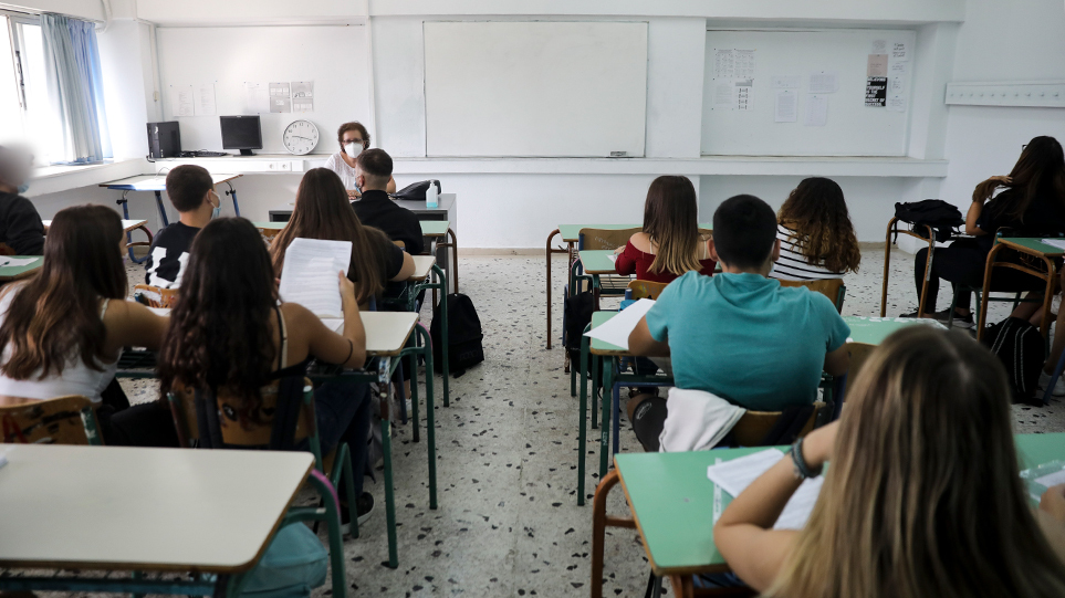 Γυμνάσια: Ξεκινούν σήμερα οι προαγωγικές και απολυτήριες εξετάσεις