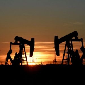 Πετρέλαιο: Αγγίζει τα 100 δολάρια για πρώτη φορά από τον Μάιο