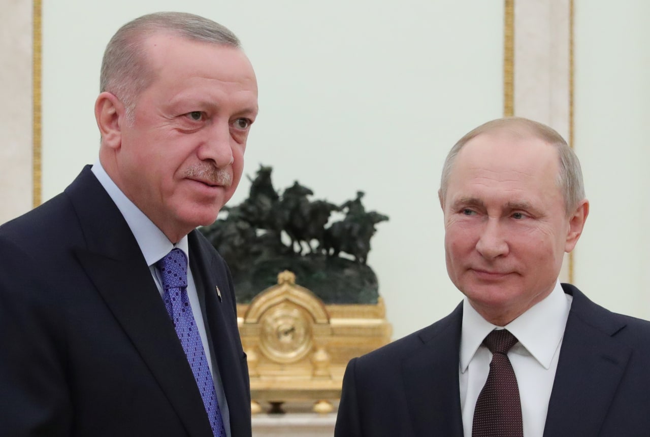 Le Point: «Οι διαβολικοί Ερντογάν και Πούτιν»
