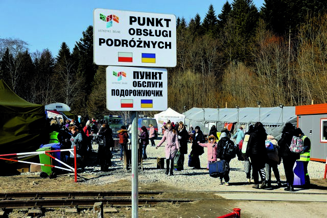 Πόλεμος στην Ουκρανία: Δάνειο ρεκόρ της Αναπτυξιακής Τράπεζας προς την Πολωνία για την στήριξη των προσφύγων