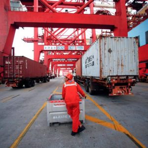 Σαγκάη: Ανακάμπτει ταχέως το μεγαλύτερο λιμάνι του κόσμου