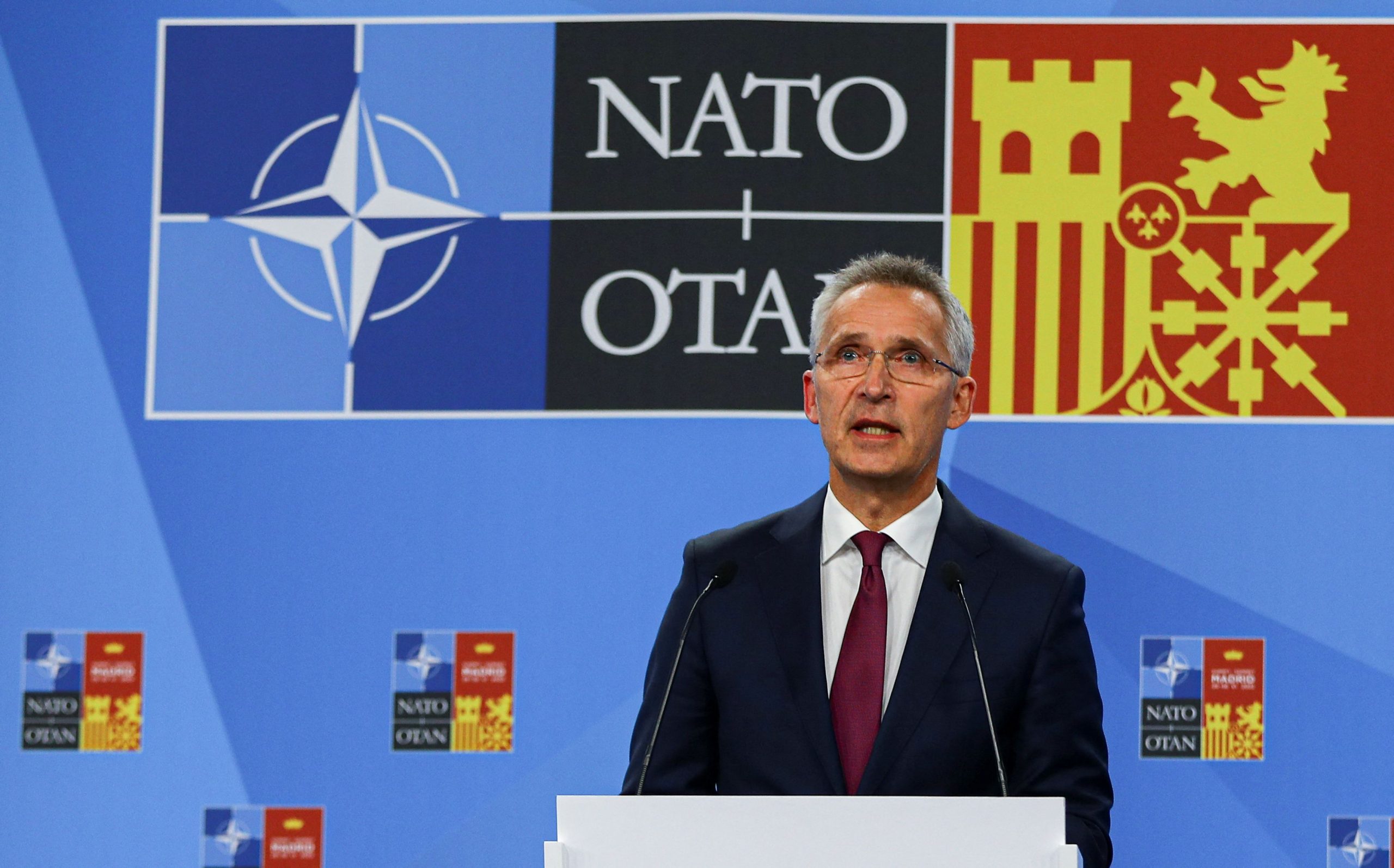 Στόλτενμπεργκ: Πρόκληση η Κίνα για τα συμφέροντα του ΝΑΤΟ, «άμεση απειλή» η Ρωσία