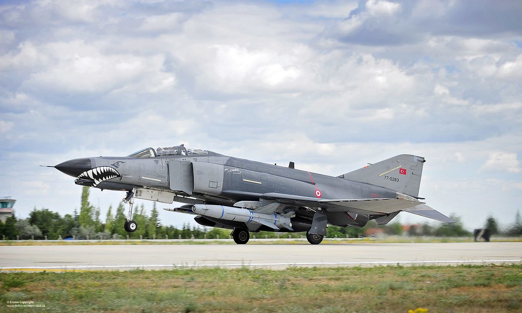 Τουρκία: Yπερπτήσεις τουρκικών F-16 και F-4 σε Ανθρωποφάγους και Μακρονήσι