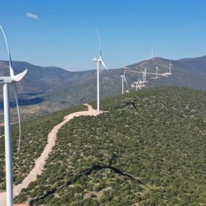 Ποιοι ξένοι επενδυτές χτίζουν φωτοβολταϊκά και αιολικά στην Ελλάδα