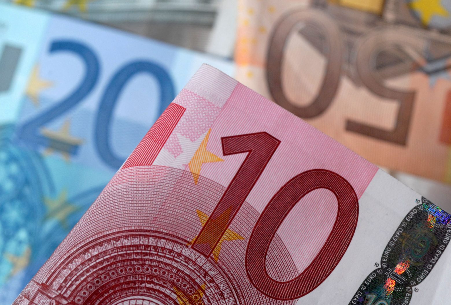 Ευρωζώνη: Αυξήθηκαν τα επιτόκια σε δάνεια και καταθέσεις τον Ιούνιο  