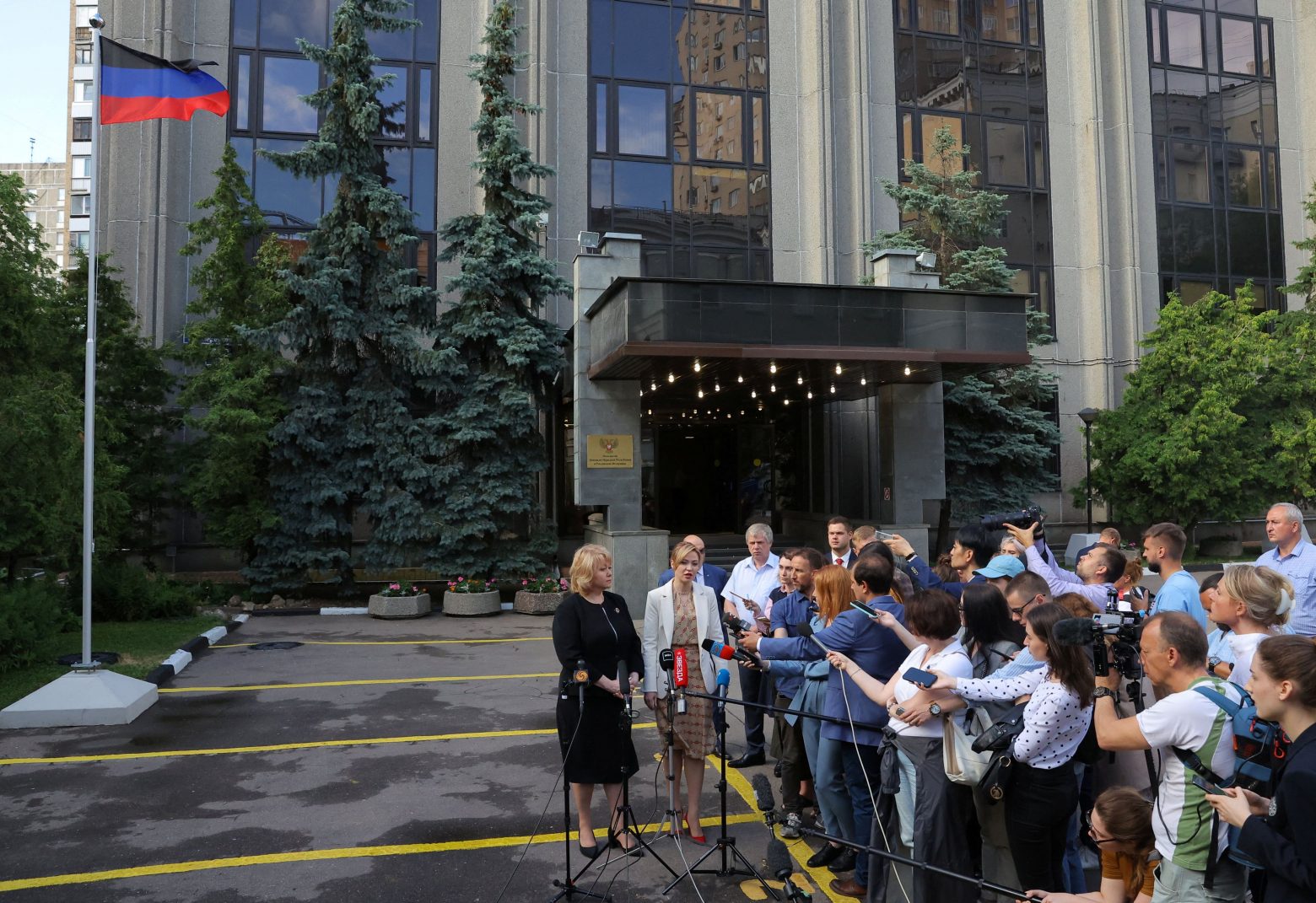 Ουκρανία: Η «Λαϊκή Δημοκρατία του Ντονέτσκ» άνοιξε «πρεσβεία» στη Μόσχα