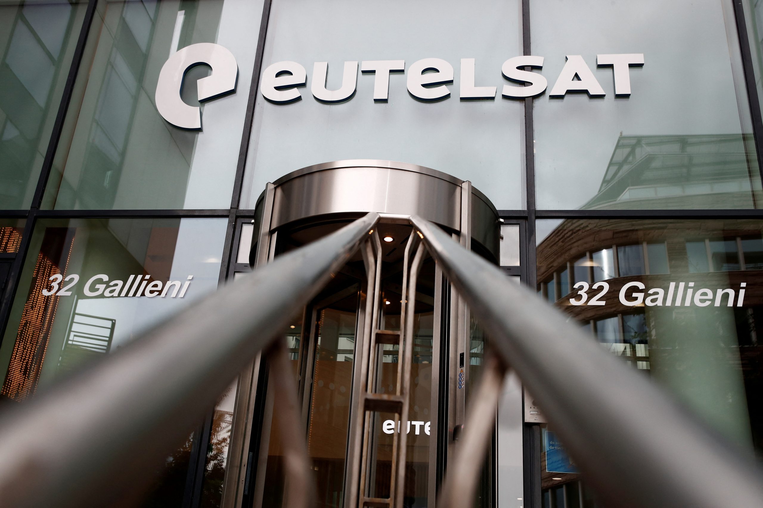 Eutelsat: Η απάντηση της Ευρώπης στο Starlink – Ψήφος εμπιστοσύνης απο τη Γαλλία