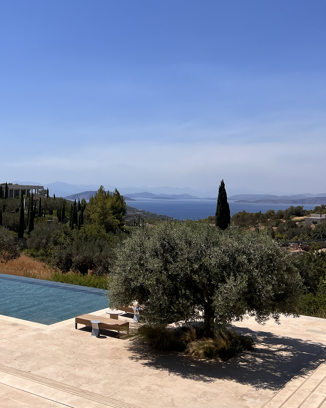 Grivalia Hospitality: Τι αναφέρει για την πυρκαγιά κοντά στο Amanzoe