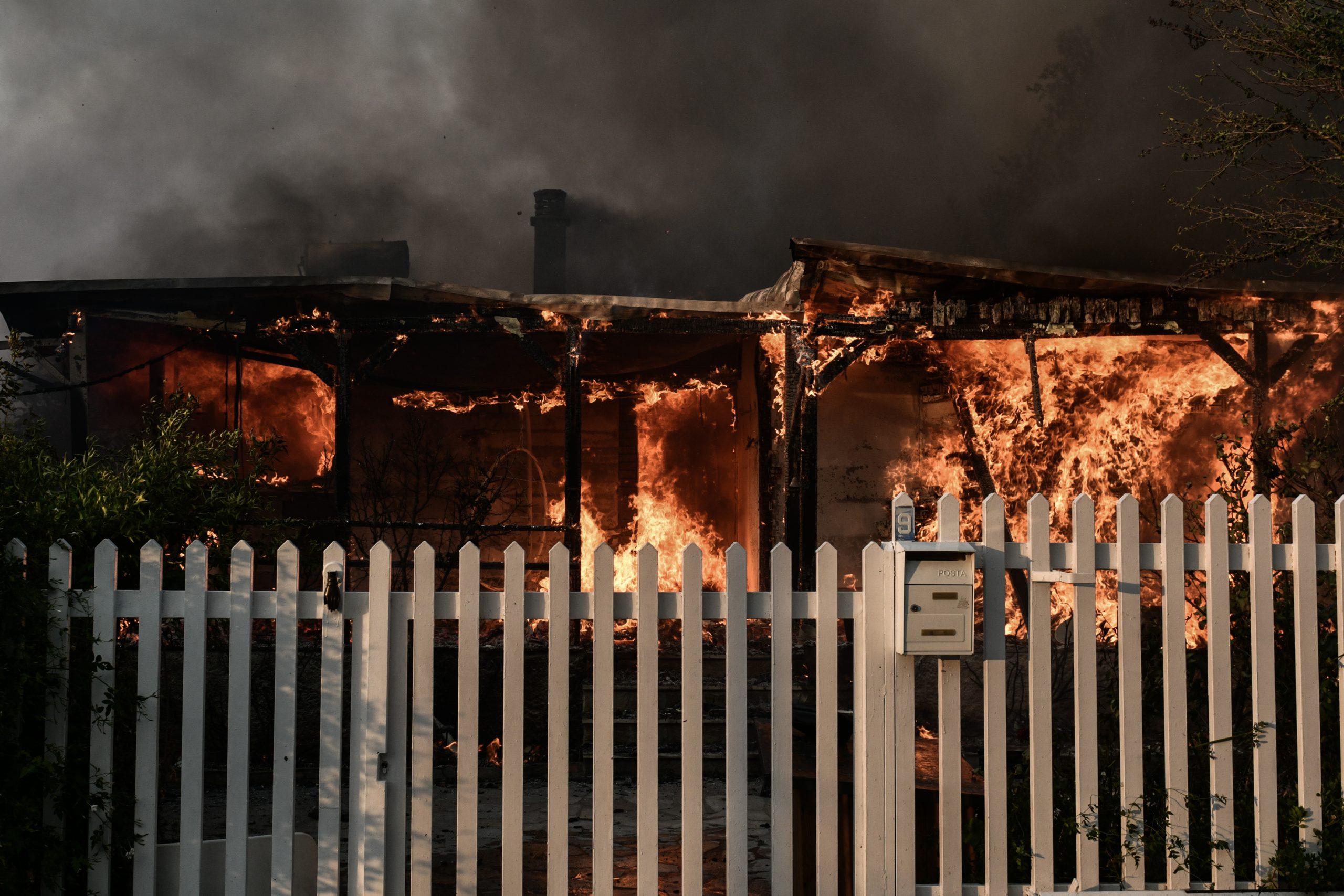 Φωτιά: Προς Δασαμάρι το επικίνδυνο μέτωπο της πυρκαγιάς – Αναζωπυρώσεις και στο Ντράφι