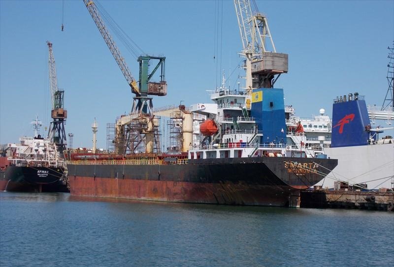 Ουκρανία: Αυτονομιστές καταλαμβάνουν εμπορικά πλοία με ξένη σημαία