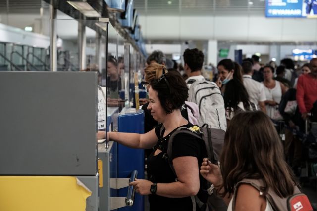Passenger arrivals at Greek airports in June 2022 top corresponding month in 2019