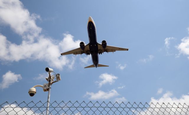 Thessaloniki: Emergency landing of an aircraft at the airport – A passenger was arrested