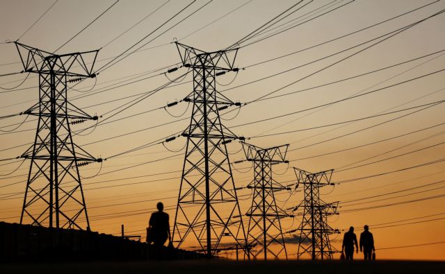 ΡΑΕ: Σήμα κινδύνου για κατάρρευση της αγοράς ενέργειας