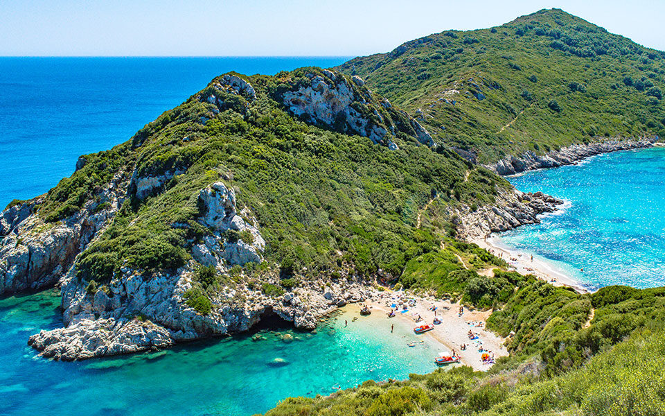 Focus Bari survey: Greeks holiday on the beach using low cost criteria