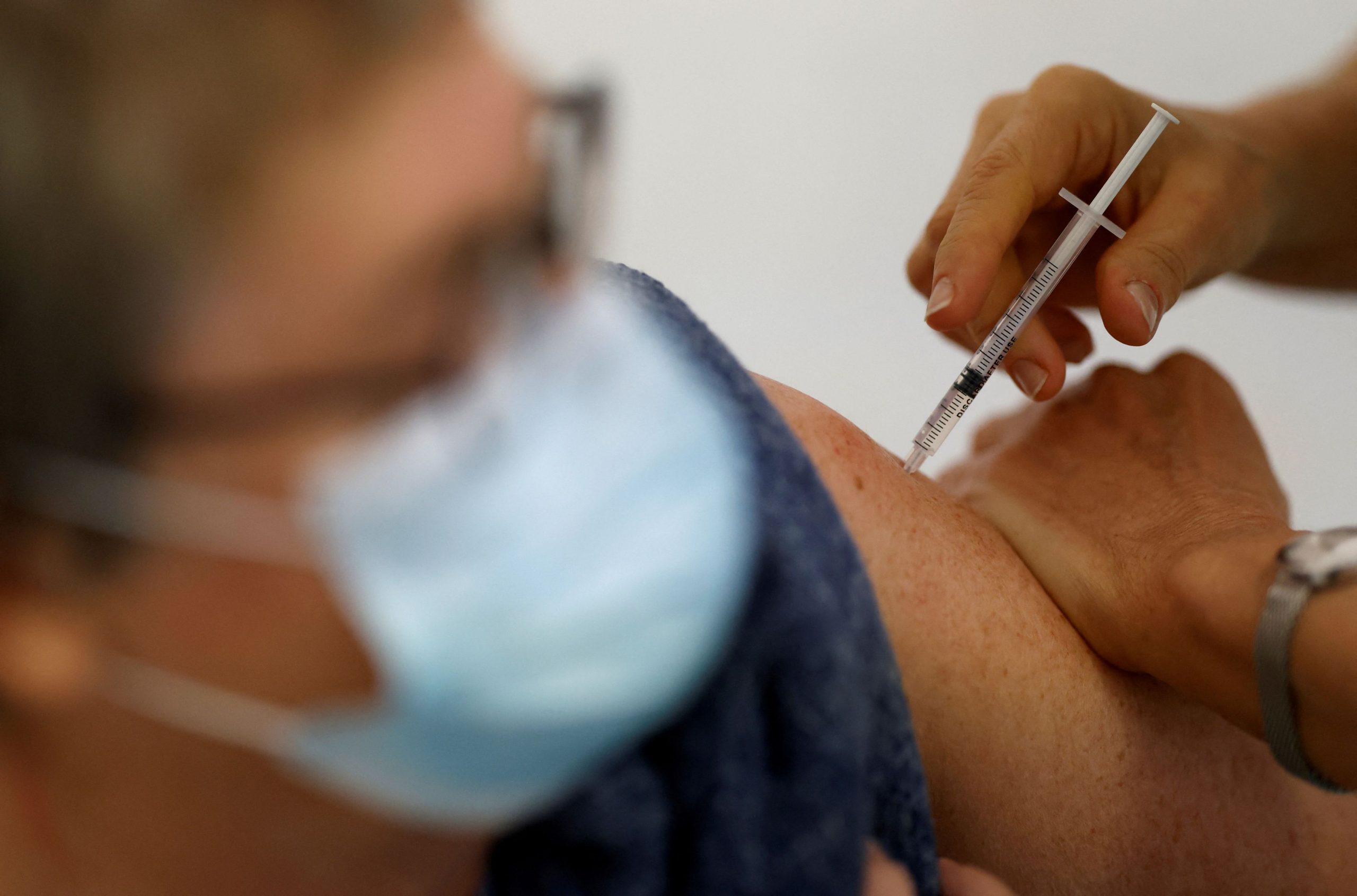 Γρίπη: Συμφωνία ΕΕ και GSK για προμήθεια του εμβολίου Adjupanrix