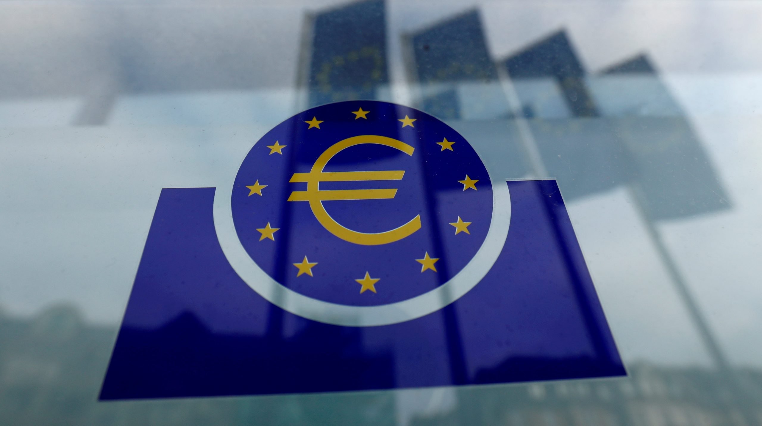 ΕΚΤ: Αναδίπλωση για υψηλότερο πληθωρισμό και το 2025