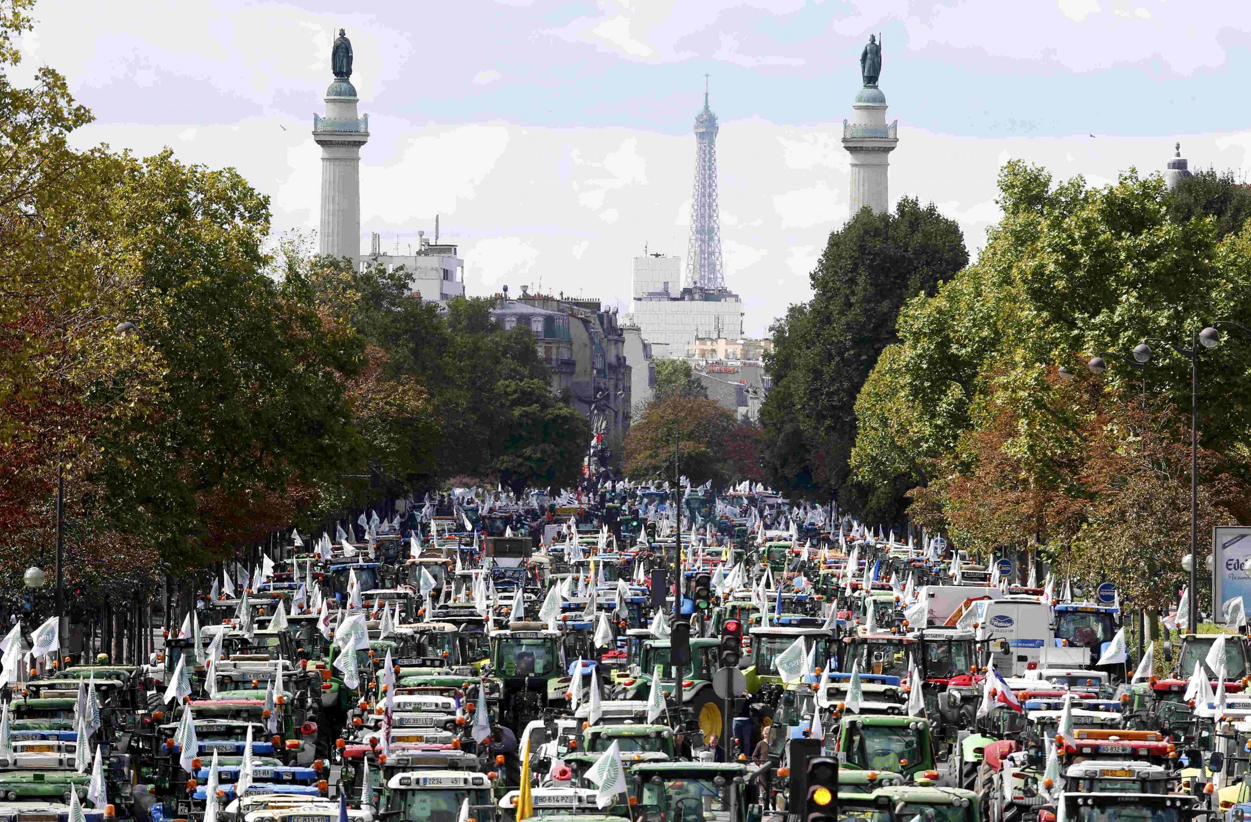 Γαλλία: Με εξαγγελία μέτρων επιχειρεί να κάμψει τις αντιδράσεις για τη Mercosur η κυβέρνηση