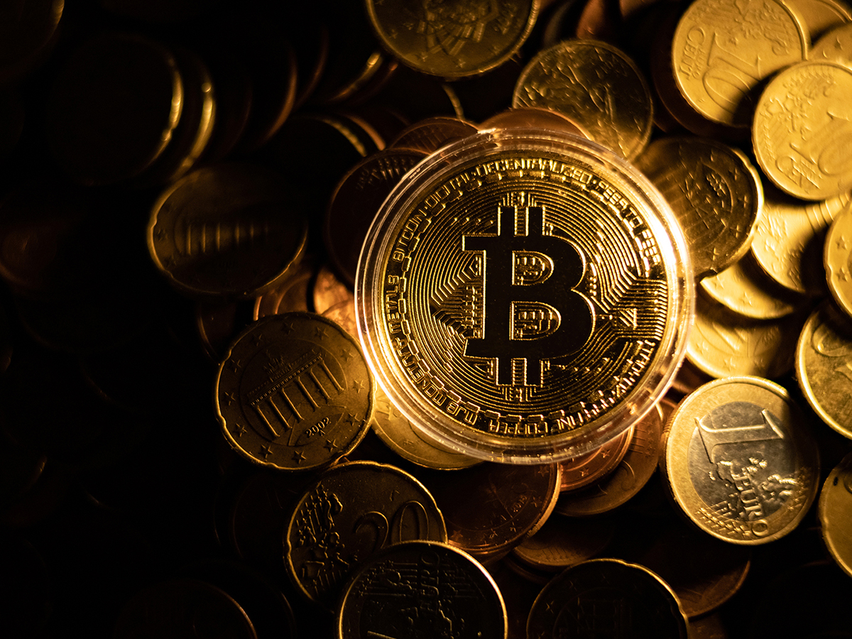 Bitcoin: Πάνω από το όριο των 23.000 δολαρίων