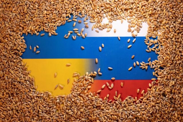 Ρωσία: Δεν επηρεάζονται οι εξαγωγές σιτηρών από την πυραυλική επίθεση στο λιμάνι της Οδησσού