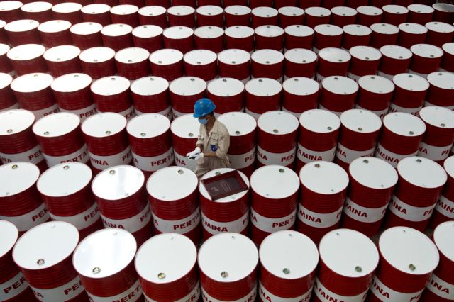 Goldman Sachs: Στα 110 δολάρια «βλέπει» το πετρέλαιο με ώθηση από την Κίνα